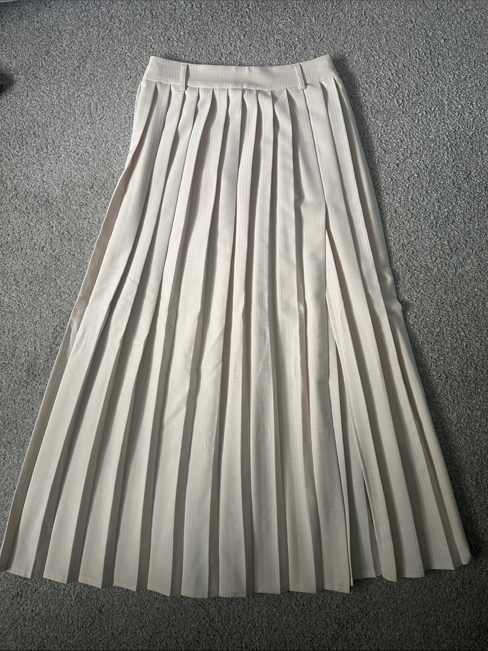 Women's Cream Pleated Maxi Skirt with Side Slit